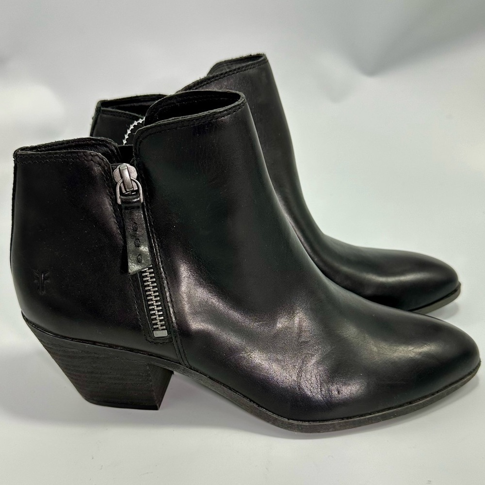 NWOT FRYE Judith black leather ankle bootie size 9.5 - Picture 3 of 6